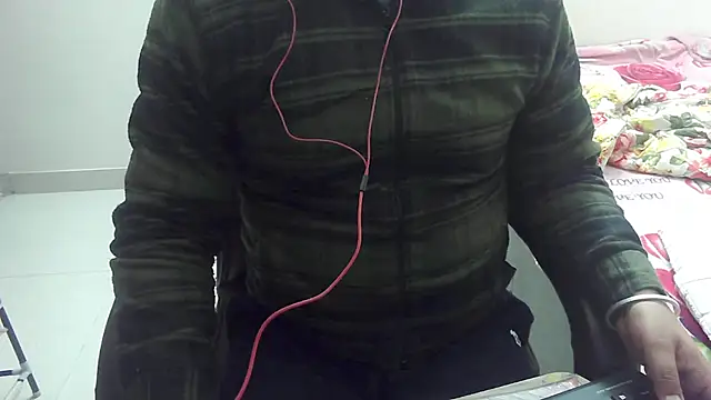 Snapshot of rentarob chatting on 02-06-25, 01:21 rentarob online show from 02-06-25, 01:21