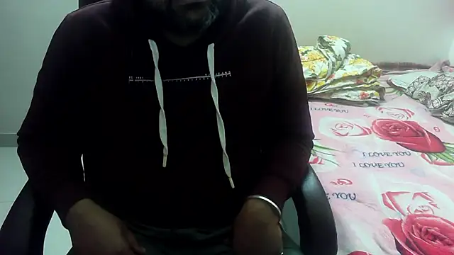 Snapshot of rentarob chatting on 02-09-25, 05:01 rentarob online show from 02-09-25, 05:01