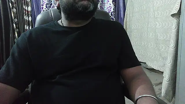 Snapshot of rentarob chatting on 09-28-25, 06:57 rentarob online show from 09-28-25, 06:57