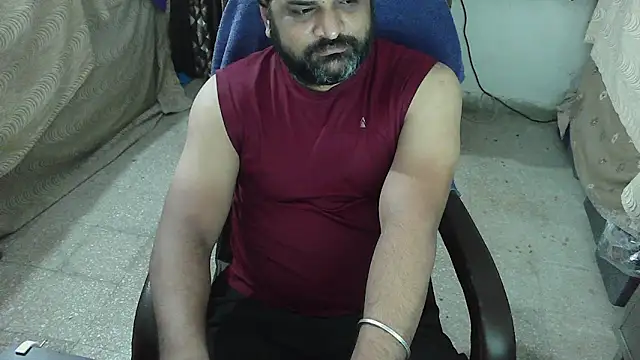 Snapshot of rentarob chatting on 10-04-25, 08:51 rentarob online show from 10-04-25, 08:51