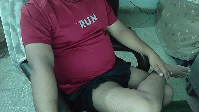 Snapshot of rentarob chatting on 10-11-25, 05:55 rentarob online show from 10-11-25, 05:55