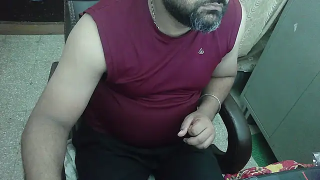 Snapshot of rentarob chatting on 10-22-25, 12:16 rentarob online show from 10-22-25, 12:16