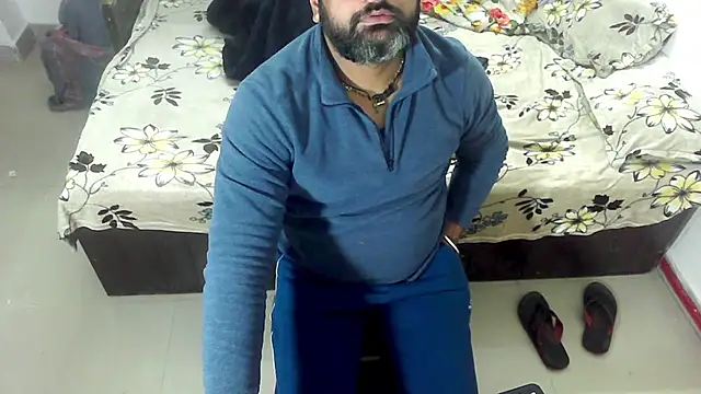 Snapshot of rentarob chatting on 01-10-26, 06:48 rentarob online show from 01-10-26, 06:48