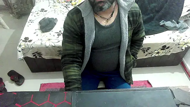 Snapshot of rentarob chatting on 01-10-26, 06:53 rentarob online show from 01-10-26, 06:53