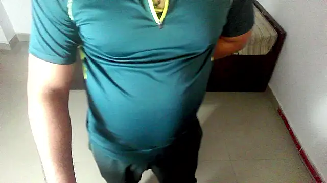 Snapshot of rentarob chatting on 02-01-26, 04:27 rentarob online show from 02-01-26, 04:27