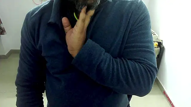 Snapshot of rentarob chatting on 02-02-26, 07:01 rentarob online show from 02-02-26, 07:01