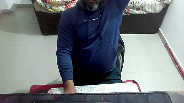 Snapshot of rentarob chatting on 02-09-26, 07:18 rentarob online show from 02-09-26, 07:18