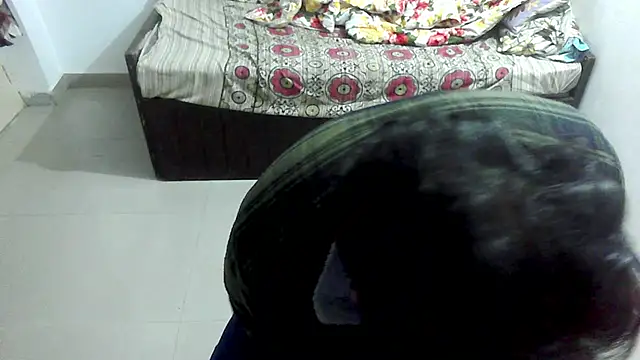 Snapshot of rentarob chatting on 02-10-26, 05:28 rentarob online show from 02-10-26, 05:28