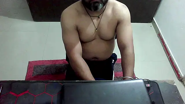 Snapshot of rentarob chatting on 02-15-26, 03:31 rentarob online show from 02-15-26, 03:31