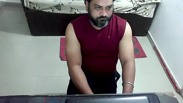 Snapshot of rentarob chatting on 02-16-26, 06:15 rentarob online show from 02-16-26, 06:15