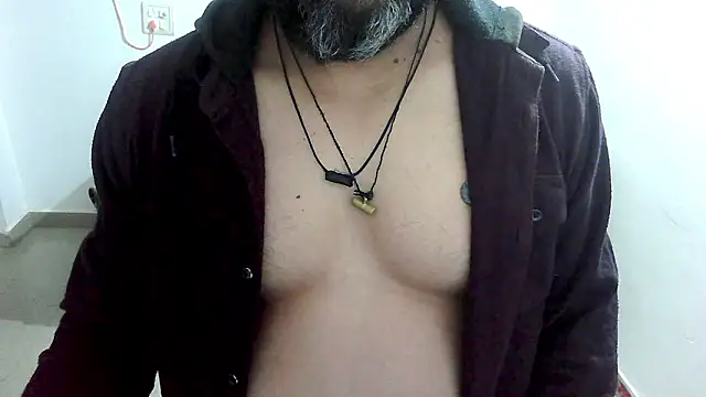 Snapshot of rentarob chatting on 02-18-26, 05:31 rentarob online show from 02-18-26, 05:31