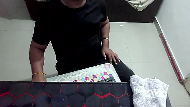 Snapshot of rentarob chatting on 03-01-26, 08:44 rentarob online show from 03-01-26, 08:44