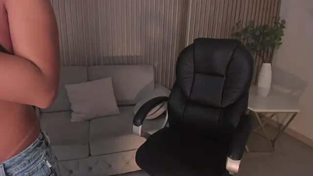 MileyCruz  online show from 02-19-25, 09:39