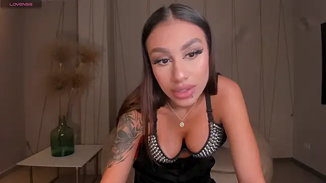 Snapshot of DannaCruz chatting on 01-25-25, 06:24 DannaCruz online show from 01-25-25, 06:24