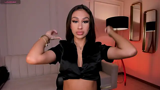 Snapshot of DannaCruz chatting on 02-06-25, 06:56 DannaCruz online show from 02-06-25, 06:56