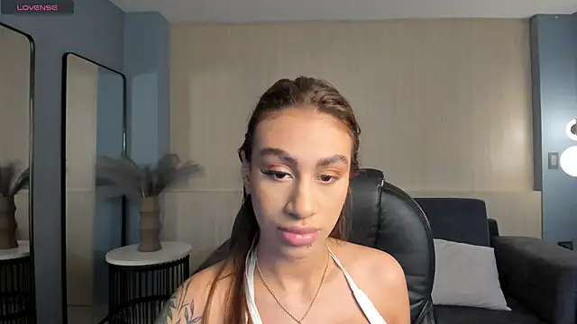 Snapshot of DannaCruz chatting on 09-28-25, 10:53 DannaCruz online show from 09-28-25, 10:53