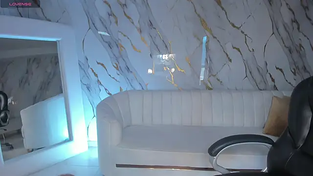 Snapshot of DannaCruz chatting on 10-07-25, 05:43 DannaCruz online show from 10-07-25, 05:43