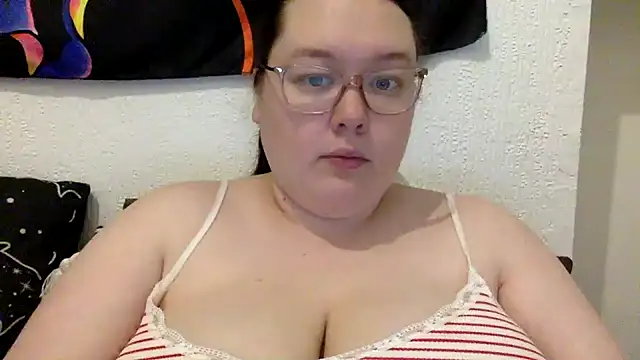 Sexycurvyemilyy online show from 02-06-26, 08:45