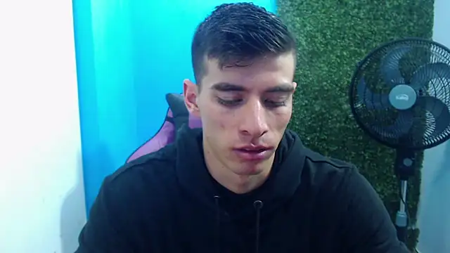 Snapshot of DEIBY_BABY chatting on 01-02-25, 09:50 DEIBY BABY online show from 01-02-25, 09:50