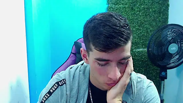 Snapshot of DEIBY_BABY chatting on 01-08-25, 10:27 DEIBY BABY online show from 01-08-25, 10:27