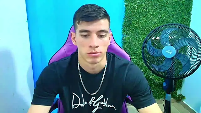 Snapshot of DEIBY_BABY chatting on 01-20-25, 11:10 DEIBY BABY online show from 01-20-25, 11:10