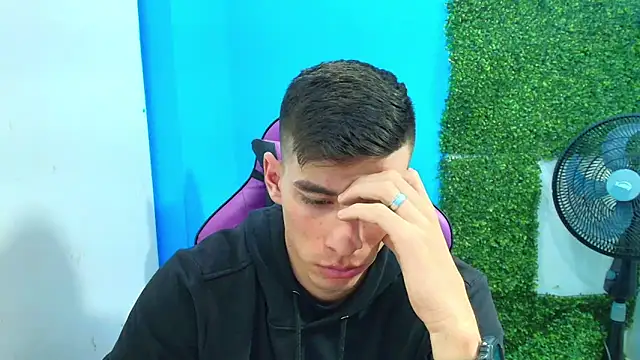 Snapshot of DEIBY_BABY chatting on 01-28-25, 04:08 DEIBY BABY online show from 01-28-25, 04:08