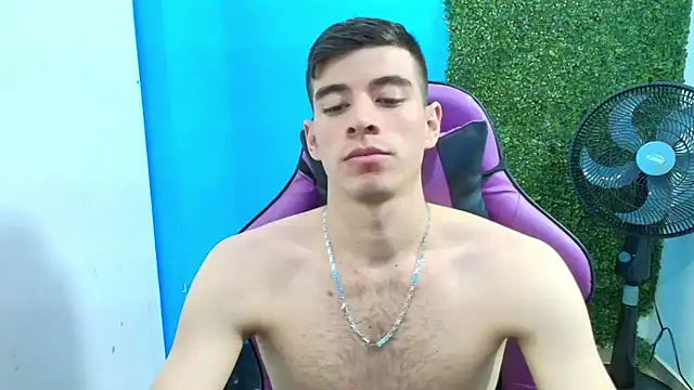 Snapshot of DEIBY_BABY chatting on 02-04-25, 11:27 DEIBY BABY online show from 02-04-25, 11:27