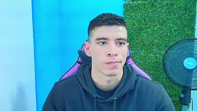 Snapshot of DEIBY_BABY chatting on 02-14-25, 09:10 DEIBY BABY online show from 02-14-25, 09:10