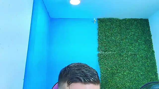 Snapshot of DEIBY_BABY chatting on 02-15-25, 04:03 DEIBY BABY online show from 02-15-25, 04:03