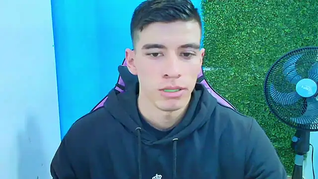 Snapshot of DEIBY_BABY chatting on 02-15-25, 10:21 DEIBY BABY online show from 02-15-25, 10:21