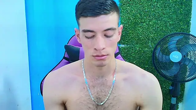 Snapshot of DEIBY_BABY chatting on 02-18-25, 12:59 DEIBY BABY online show from 02-18-25, 12:59