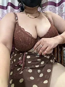 Snapshot of Sexybomb33 chatting on 11-07-25, 09:15 Sexybomb33 online show from 11-07-25, 09:15