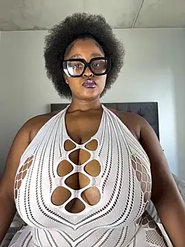 Snapshot of KnockoutBestie chatting on 03-04-25, 07:19 KnockoutBestie online show from 03-04-25, 07:19
