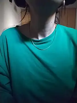 Snapshot of LissaThompsom chatting on 12-22-25, 12:24 LissaThompsom online show from 12-22-25, 12:24