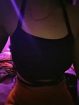 Snapshot of LissaThompsom chatting on 02-11-26, 10:31 LissaThompsom online show from 02-11-26, 10:31