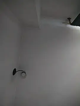 Snapshot of LissaThompsom chatting on 02-18-26, 01:07 LissaThompsom online show from 02-18-26, 01:07