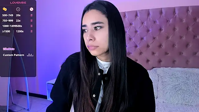 Snapshot of AmyOlimpo chatting on 02-18-25, 04:15 AmyOlimpo online show from 02-18-25, 04:15