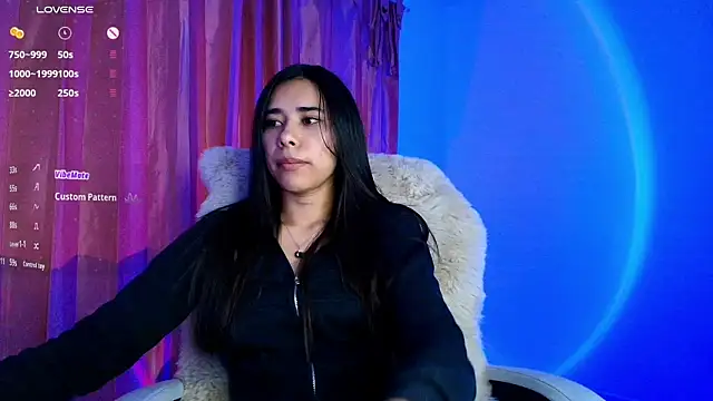 Snapshot of AmyOlimpo chatting on 09-19-25, 11:00 AmyOlimpo online show from 09-19-25, 11:00