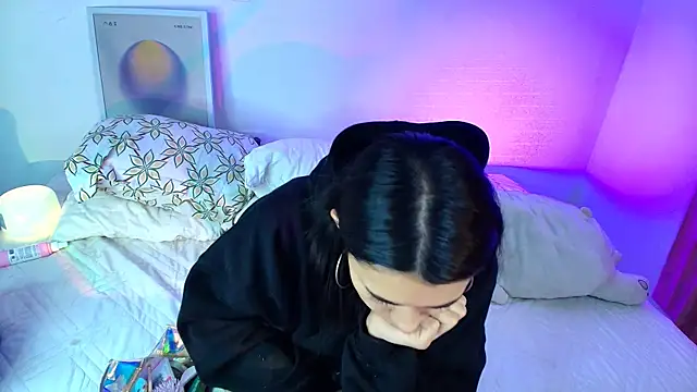 AmyOlimpo online show from 04-04-26, 01:37