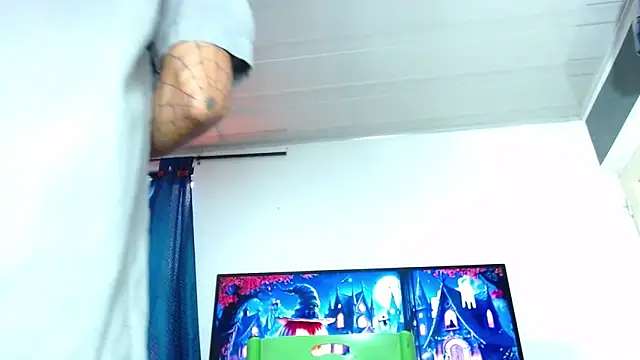 Tamarahryan online show from 10-31-25, 04:30