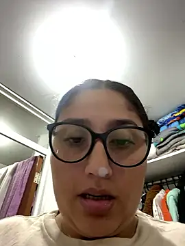 Snapshot of croftsmila chatting on 01-15-26, 11:30 croftsmila online show from 01-15-26, 11:30