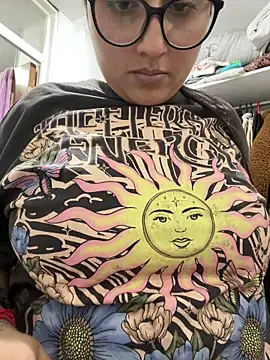 Snapshot of croftsmila chatting on 01-31-26, 11:47 croftsmila online show from 01-31-26, 11:47