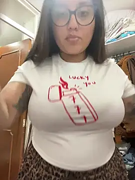 Snapshot of croftsmila chatting on 02-13-26, 11:12 croftsmila online show from 02-13-26, 11:12