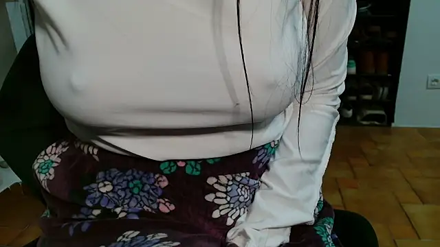 patatinahot87 online show from 01-10-26, 04:53