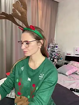 Snapshot of Milf_Tea chatting on 01-01-25, 12:21 Milf Tea online show from 01-01-25, 12:21