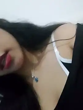 Snapshot of Umaru_uwu chatting on 11-10-25, 03:16 Umaru uwu online show from 11-10-25, 03:16