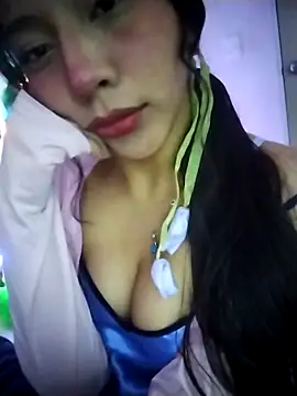 Snapshot of Umaru_uwu chatting on 12-05-25, 10:02 Umaru uwu online show from 12-05-25, 10:02