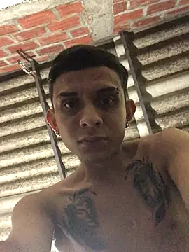 Snapshot of fran777775 chatting on 12-15-25, 02:27 fran777775 online show from 12-15-25, 02:27