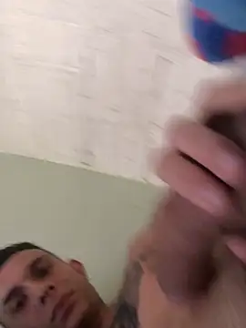 Snapshot of fran777775 chatting on 12-22-25, 02:14 fran777775 online show from 12-22-25, 02:14