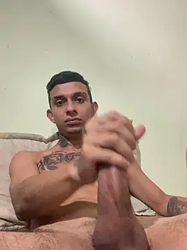 Snapshot of fran777775 chatting on 03-04-26, 03:51 fran777775 online show from 03-04-26, 03:51